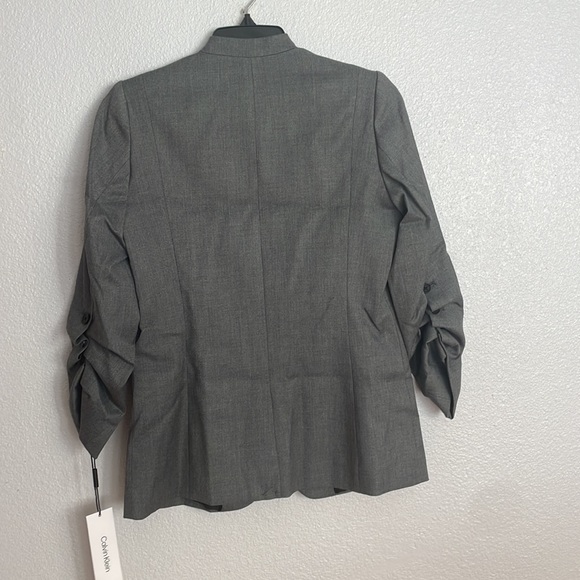 Calvin Klein Petite Ruched-Sleeve One-Button Blazer size 2P - Picture 8 of 8